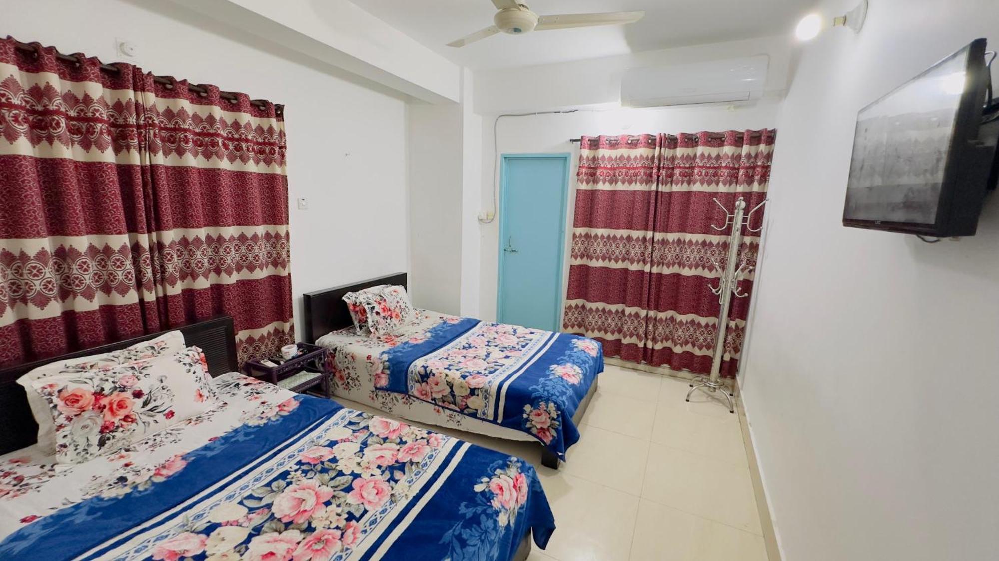 Mohammadia Restaurant & Guest House Near United Hospital 达卡 外观 照片