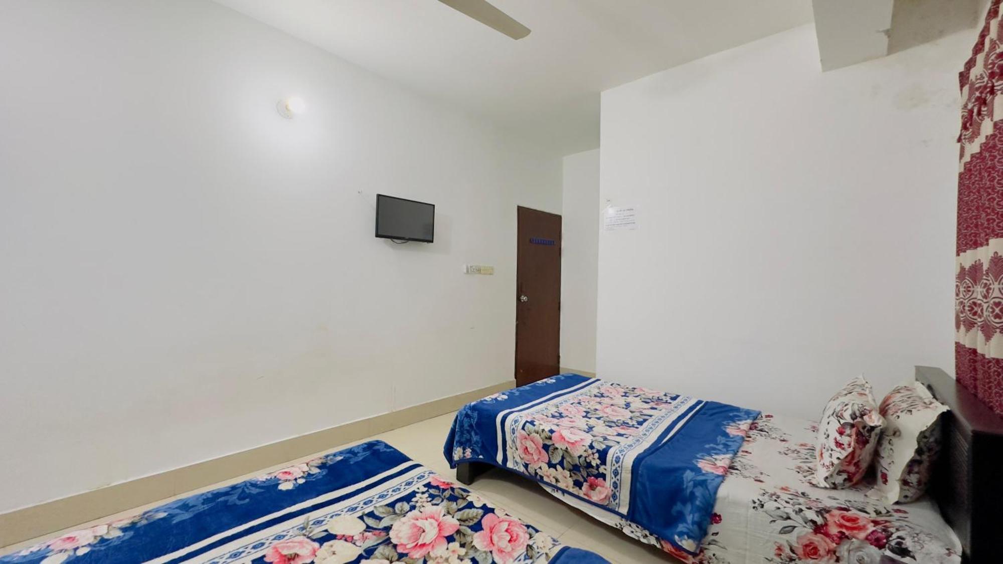 Mohammadia Restaurant & Guest House Near United Hospital 达卡 外观 照片